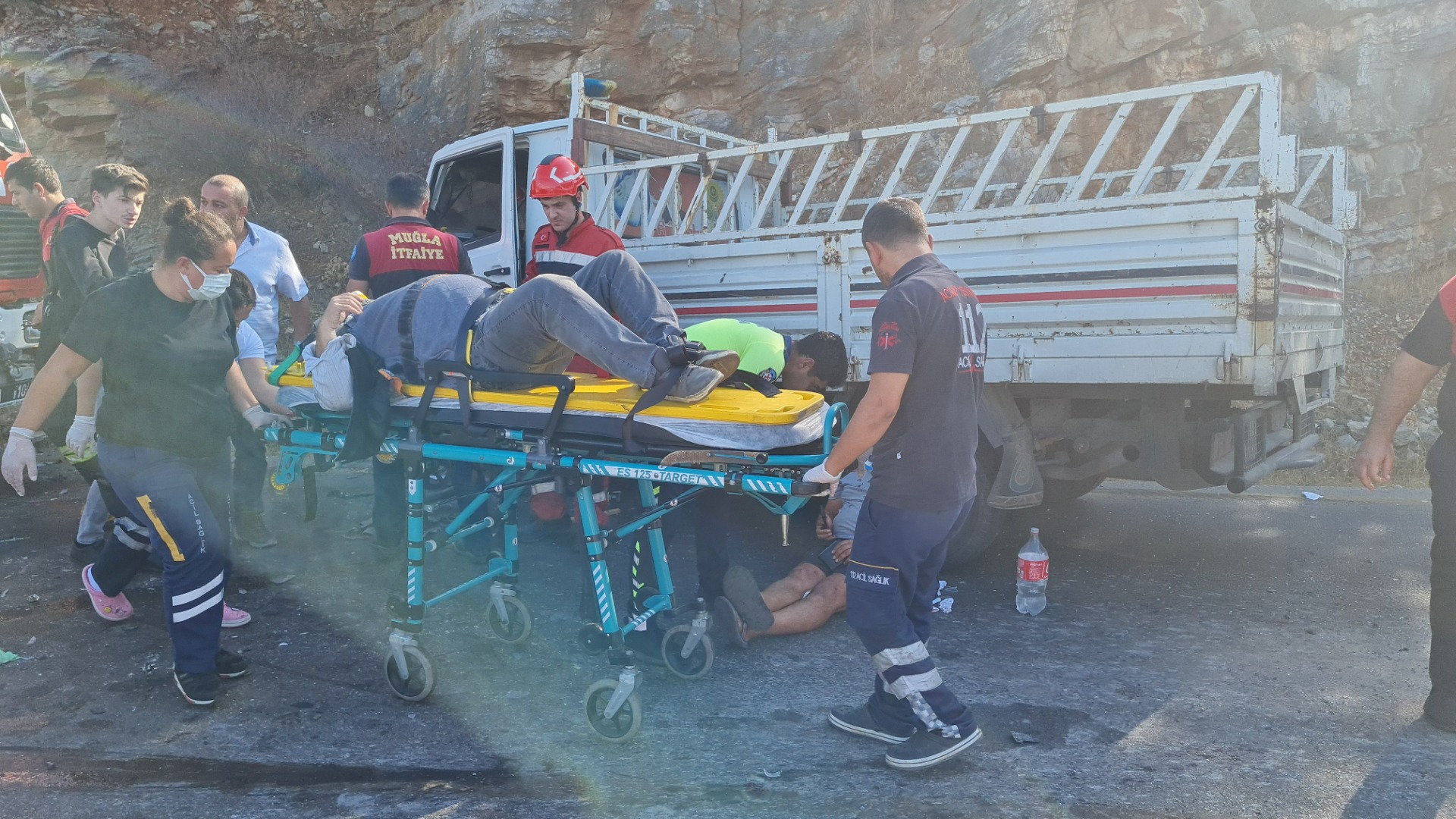 4 araç birbirine girdi, ortalık savaş alanına döndü