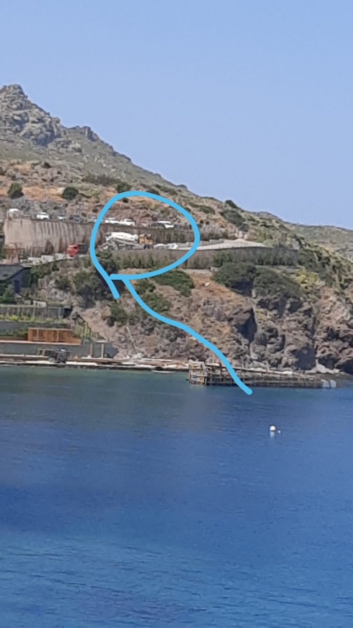 REZALETİN BÖYLESİ… BODRUM'DA DENİZE BETON DÖKÜP İSKELE YAPTILAR!