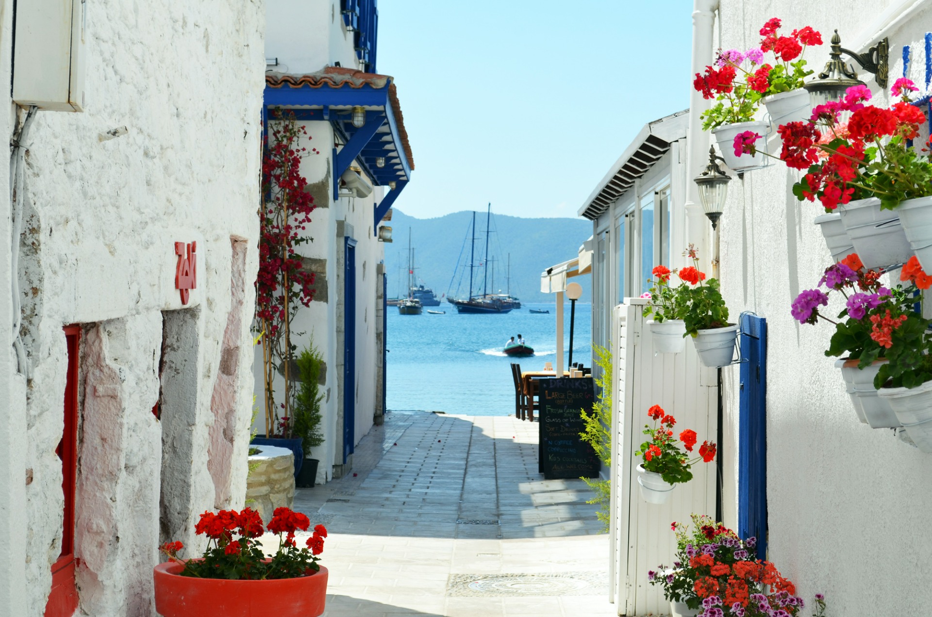 İLÇELERİN SOSYO-EKONOMİK GELİŞMİŞLİK SIRALAMASINDA “BODRUM” MUĞLA 1.’Sİ VE TÜRKİYE 25.’Sİ. OLDU 