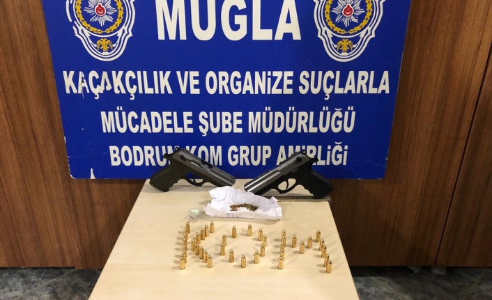 İRLANDALI SİLAH KAÇAKÇISI BODRUM'DA YAKALANDI
