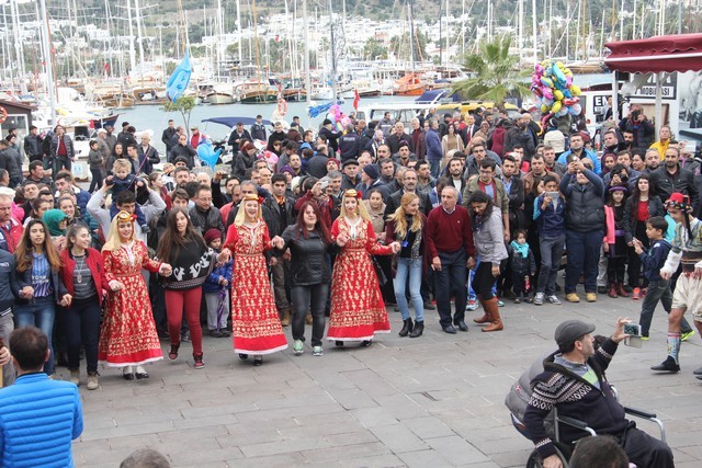 HAMSİ FESTİVALİ GÜN BOYU DEVAM EDECEK