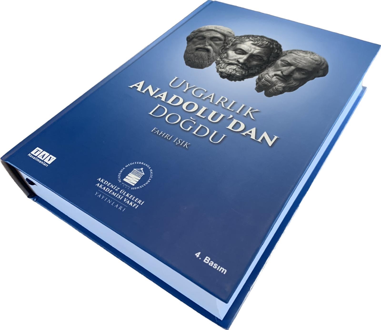 Akademia Vakfı Yayını, E. Amiral Cem Gürdeniz’in gündeminde