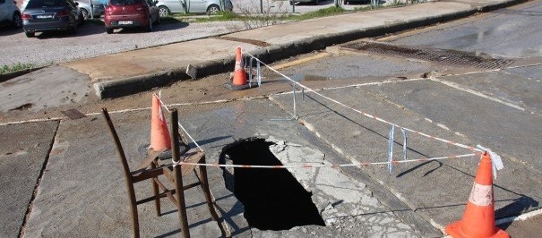 MUSKİ'NİN YAPTIĞI YOL İLK HAFTADA ÇÖKTÜ