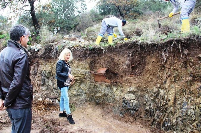 SEL TEMİZLİĞİ SIRASINDA BİZANS MEZARI BULUNDU