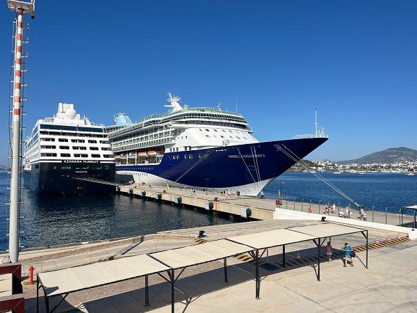 Bodrum'a 2 kruvaziyer 2 bin 609 turist getirdi