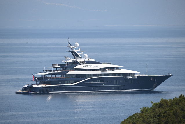Mega yatlar Bodrum'a demir attı