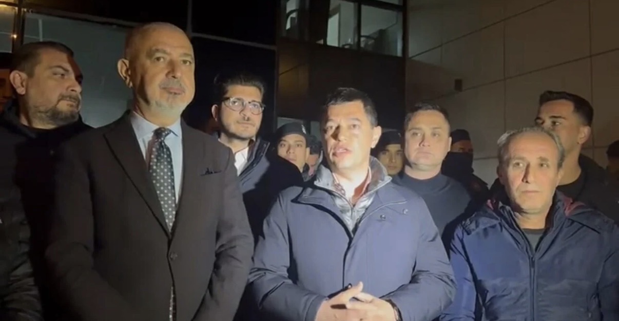 Marmaris Belediyesi'nde 'rüşvet' soruşturması: 13 gözaltı. Başkan Ünlü açıklama yaptı…