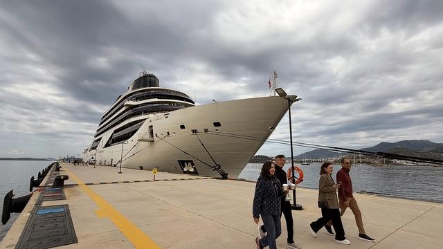 Four Seasons 1137 yolcu ile Bodrum'a geldi