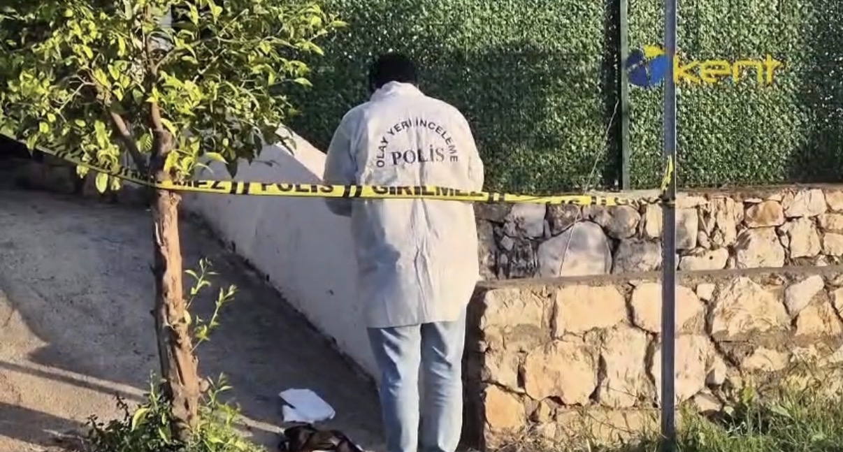 BODRUM’DA UZAKLAŞTIRMA KARARINA RAĞMEN SALDIRI: BİR KADIN BIÇAKLANDI